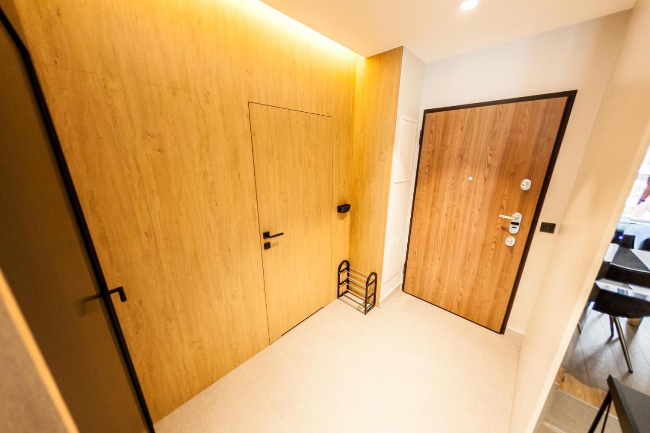 Apartament Aureus Apartment กดัญสก์ ภายนอก รูปภาพ